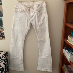 White Low rise Levi jeans